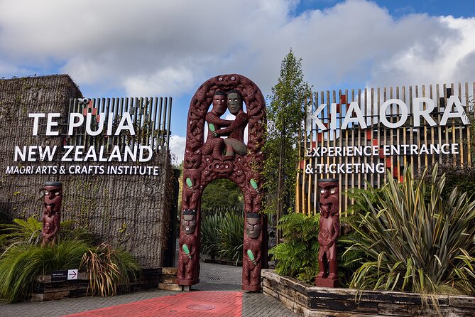 2-Day Hobbiton, Rotorua, Waitomo Caves Tour from Auckland with Accommodation - Your Rotorua hotel gives the trip breathing room