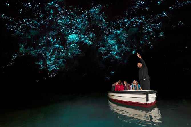 2 Day Waitomo Caves, Hobbiton Movie Set and Rotorua Tour from Auckland - Key points to know before booking