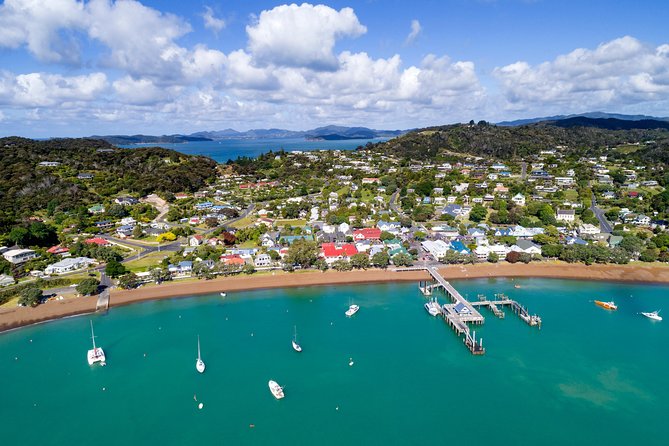3-Day Bay of Islands Tour from Auckland - Day 2: Kauri trees, dunes, and the far north