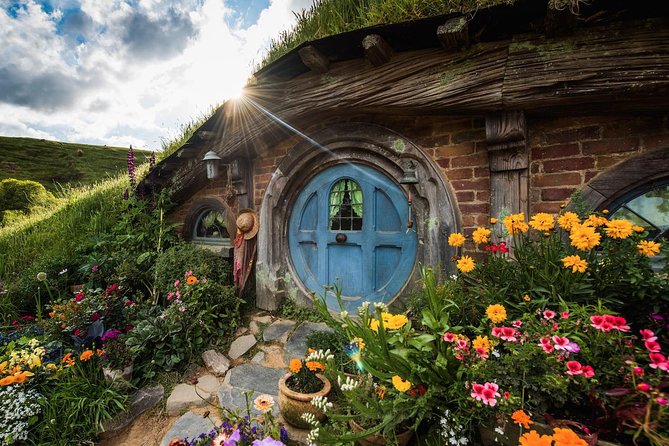 3 Day Waitomo Caves, Hobbiton Movie Set and Rotorua Tour from Auckland - Key things to know before you book
