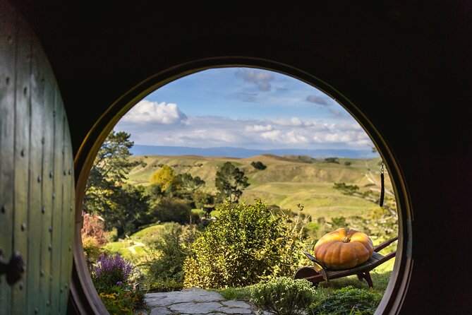 4-Day Auckland to Wellington via Rotorua Tour - What the $921.55 price really covers