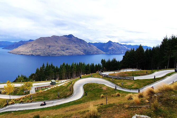 4 Day Tour to Milford Sound, Mount Cook & More from Auckland - Day 1: Auckland to Queenstown, then on to Te Anau