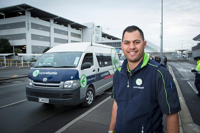 Arrival Transfer: Auckland Airport to Auckland Central City Centre - Who should book this Auckland transfer?