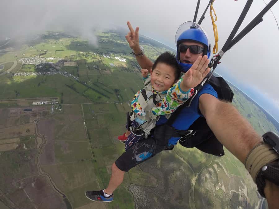Auckland: 13000, 16000, or 18000-Foot Tandem Skydive - Are the photos and video worth the extra cost?