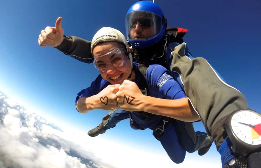 Auckland: 13000, 16000, or 18000-Foot Tandem Skydive - Choosing 13,000, 16,000, or 18,000 feet