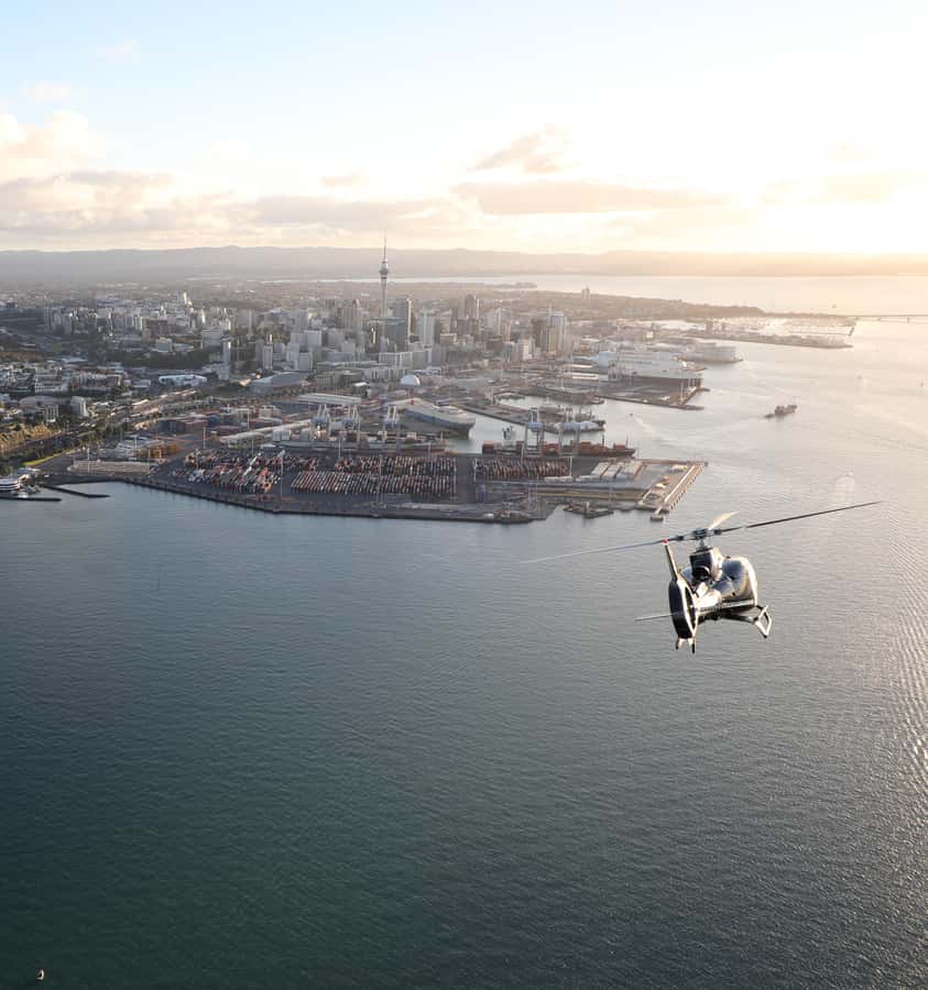 Auckland: 20min Helicopter scenic flight - City & Volcanoes - Eden Park, Mount Eden, and Mount Albert from above