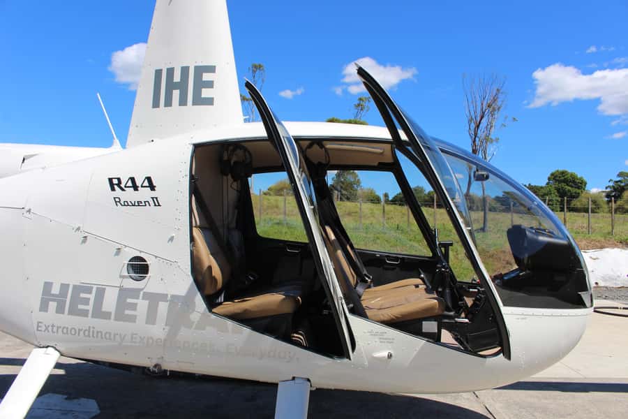 Auckland: 20min Helicopter scenic flight - City & Volcanoes - Rangitoto’s volcanic crater