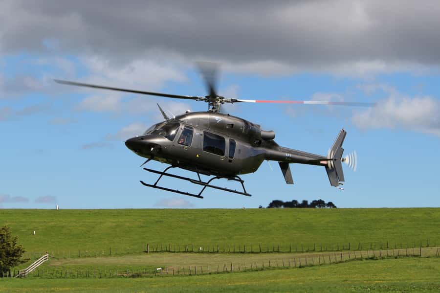 Auckland: 20min Helicopter scenic flight - City & Volcanoes - Aircraft, seats, and passenger limits