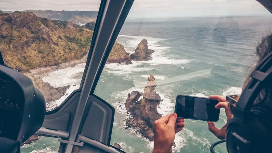 Auckland: 36 min scenic helicopter flight - Coast to Coast - Devonport, North Head, and Rangitoto Island