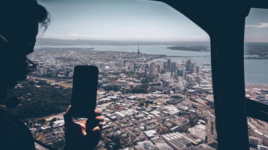 Auckland: 36 min scenic helicopter flight - Coast to Coast - Who should book this Auckland flight?