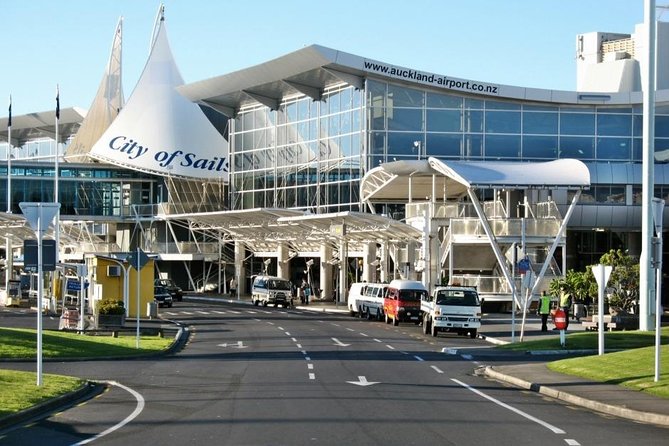 Auckland Airport Private One-Way or Round-Trip Transfer - Is $72.12 good value for three people?