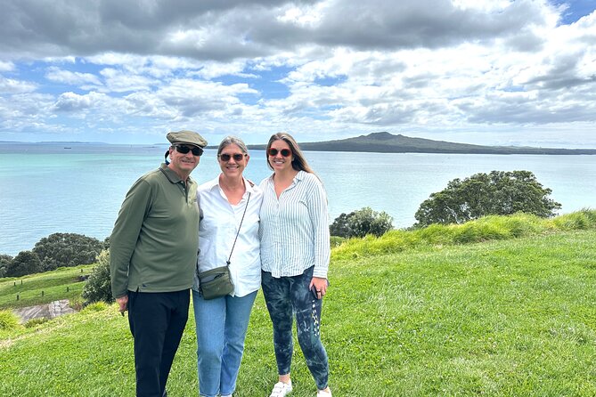 Auckland City Top Spots Half Day Private Tour - Mount Eden delivers the tour’s big view