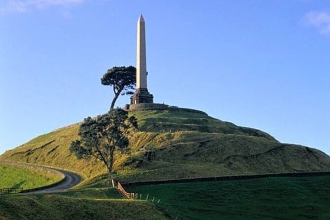 Auckland City Volcano & Scenic Highlights Tour - Albert Park and the city’s older public spaces