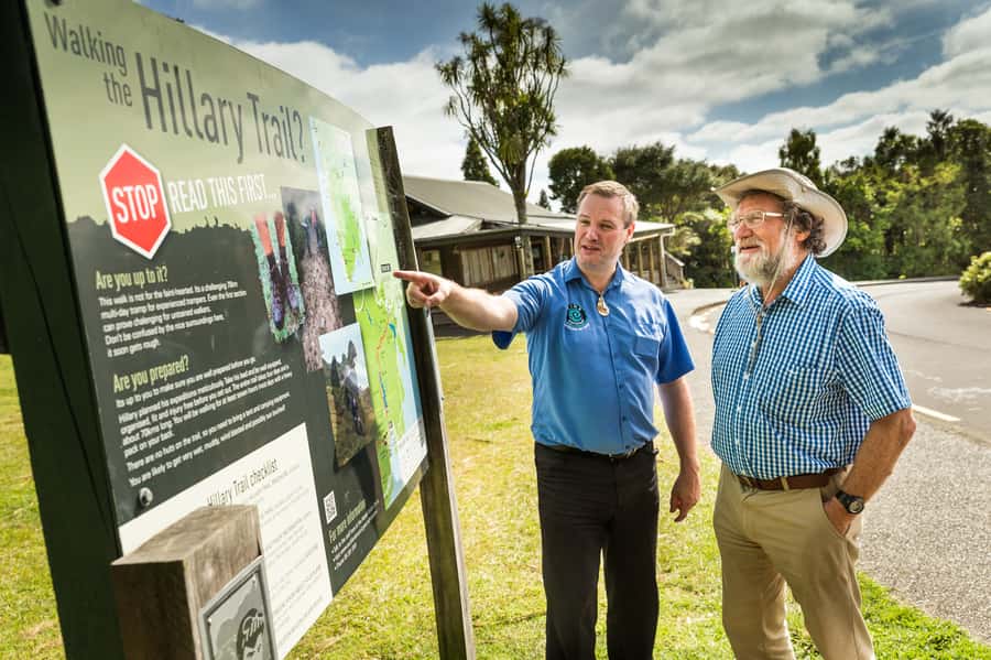 Auckland City & West Coast Luxury Tour - Māori Culture and the Guide’s Role