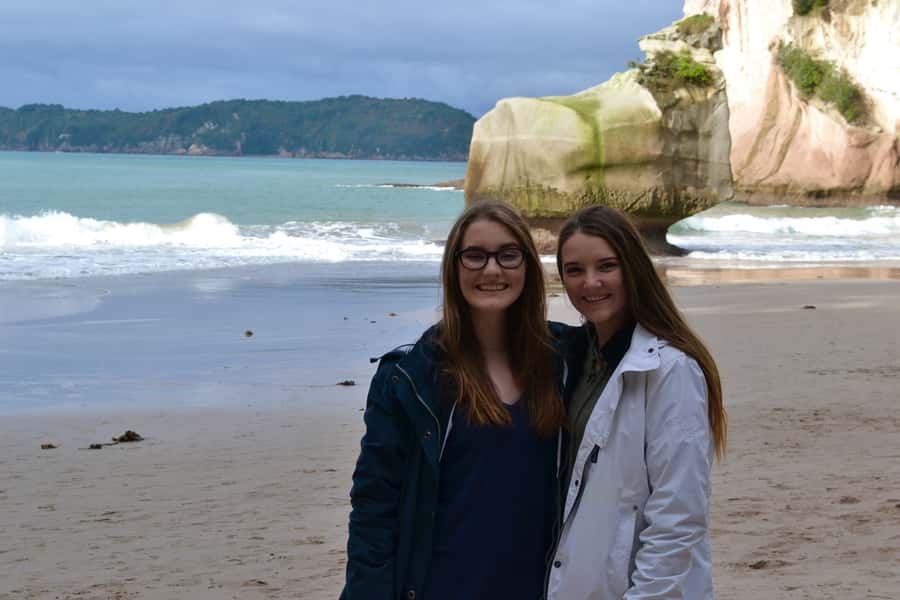 Auckland: Coromandel Day Tour including Hot Water Beach - Driving Creek Railway and the climb to Eyefull Tower