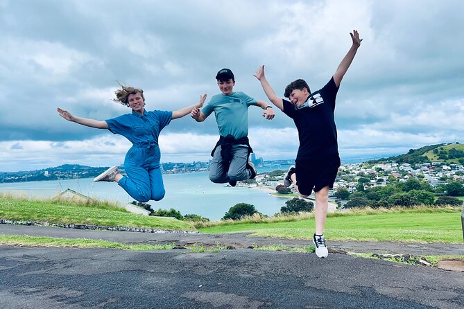 Auckland Half Day City Tour - Heart of Auckland - Guides, flexibility, and the human side of the tour