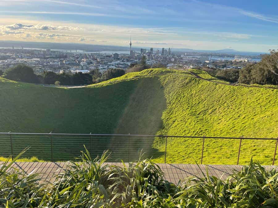 Auckland Half Day Tour Through Urban Wonders - Timing, clothing, and small practical details