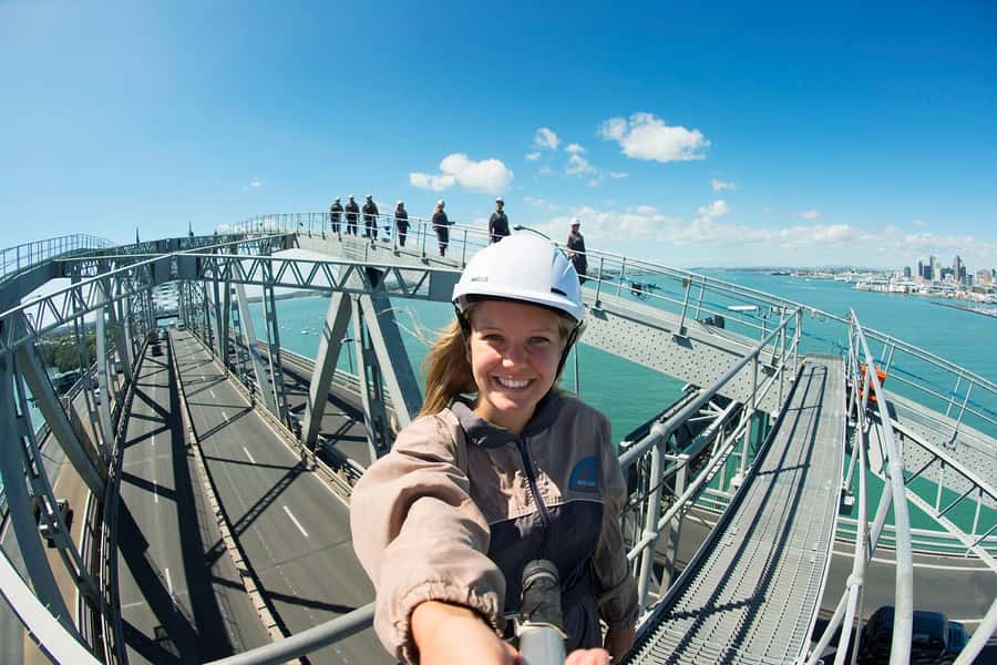 Auckland Harbor Bridge: Bridge Climb - Walking under and around the 67-metre structure