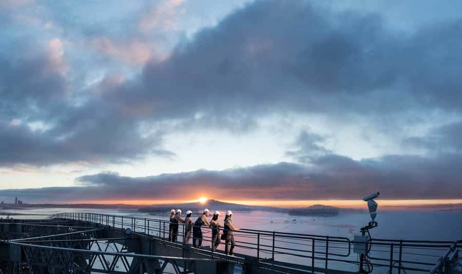 Auckland Harbor Bridge: Bridge Climb - Who will enjoy this climb most?