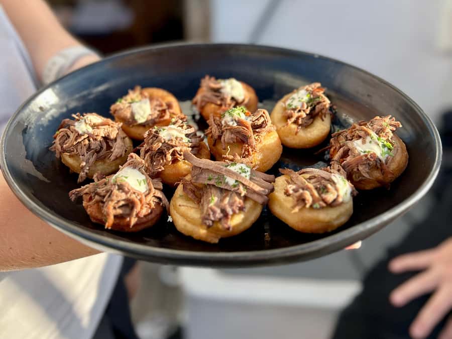 Auckland: Harbour Sailing Cruise with 3-Course Dinner - How the three-course dinner works