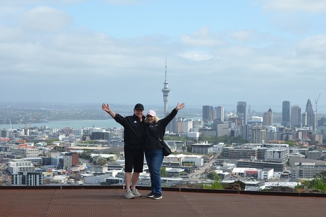 Auckland Highlights Full Day Guided Tour - MJ Savage Memorial Park and its harbor views