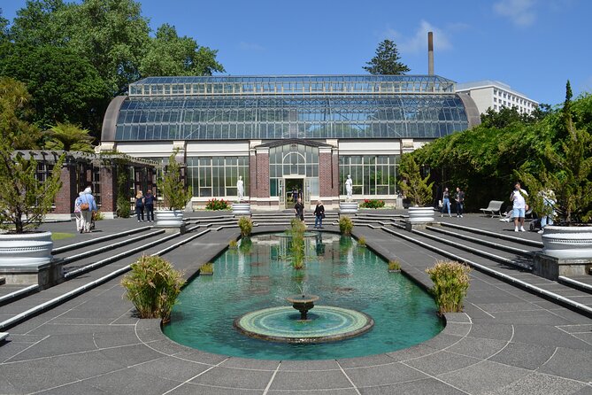 Auckland Highlights Full Day Guided Tour - Arataki Visitor Centre and the Waitakere Ranges