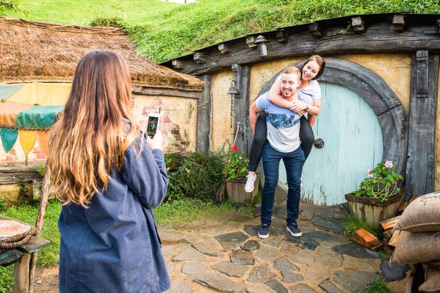 Auckland: Hobbiton Movie Set Tour with Lunch - Should you book it?