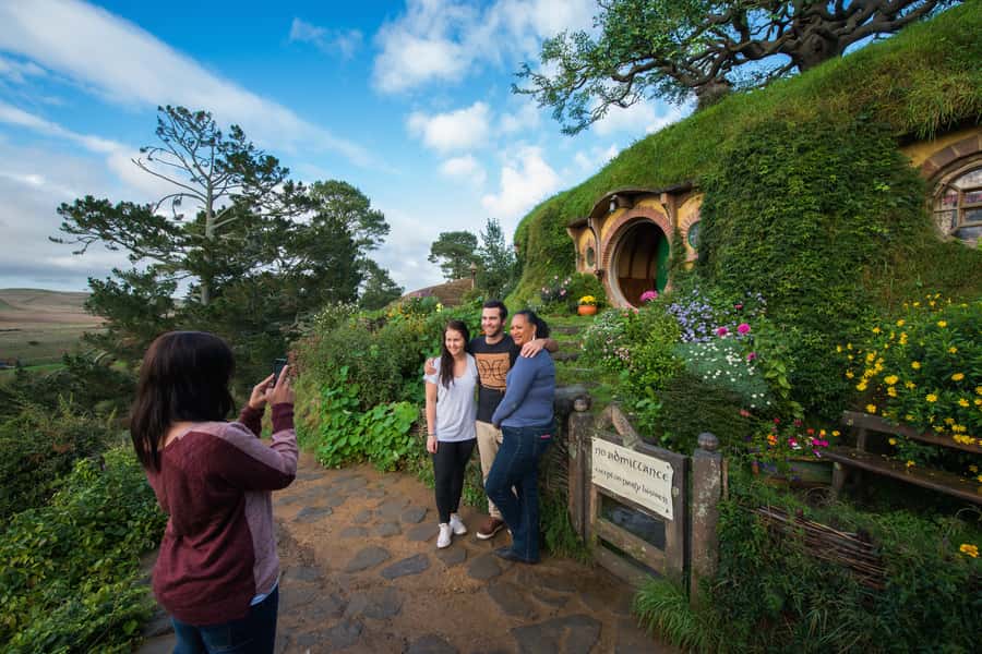 Auckland: Hobbiton Movie Set Tour with Lunch - The long road from Auckland to Middle Earth