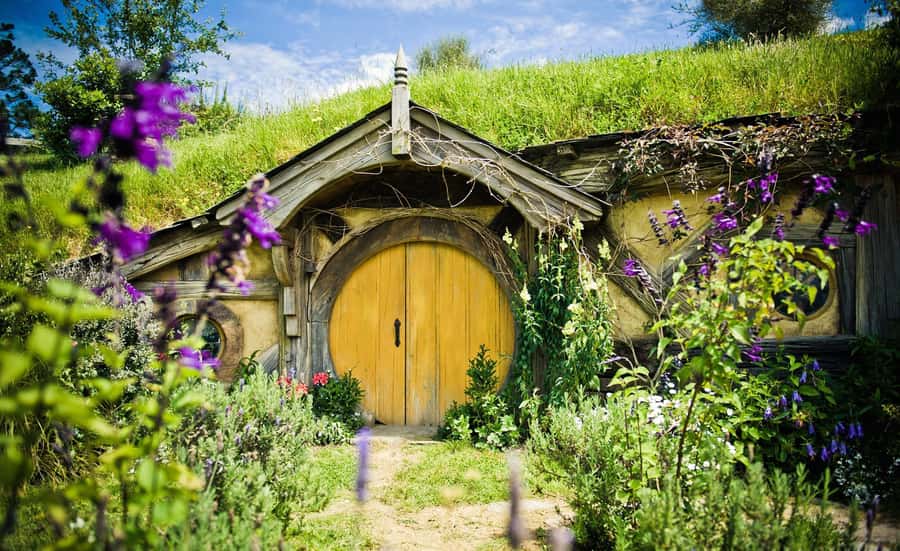 Auckland: Hobbiton Movie Set Tour with Lunch - Lunch at the Party Marquee