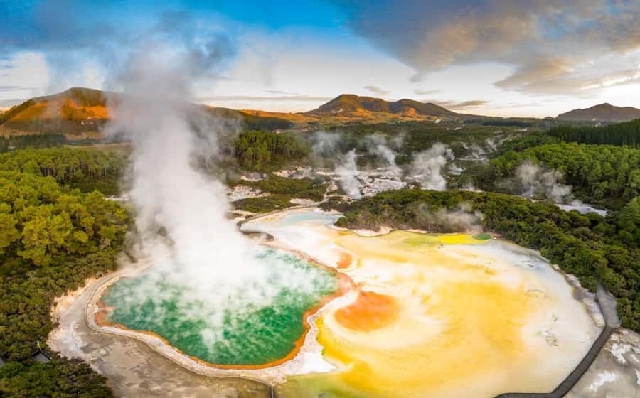 Auckland: Hobbiton, Rotorua and Wai-O-Tapu Day Tour - Hobbiton: the reason most people book