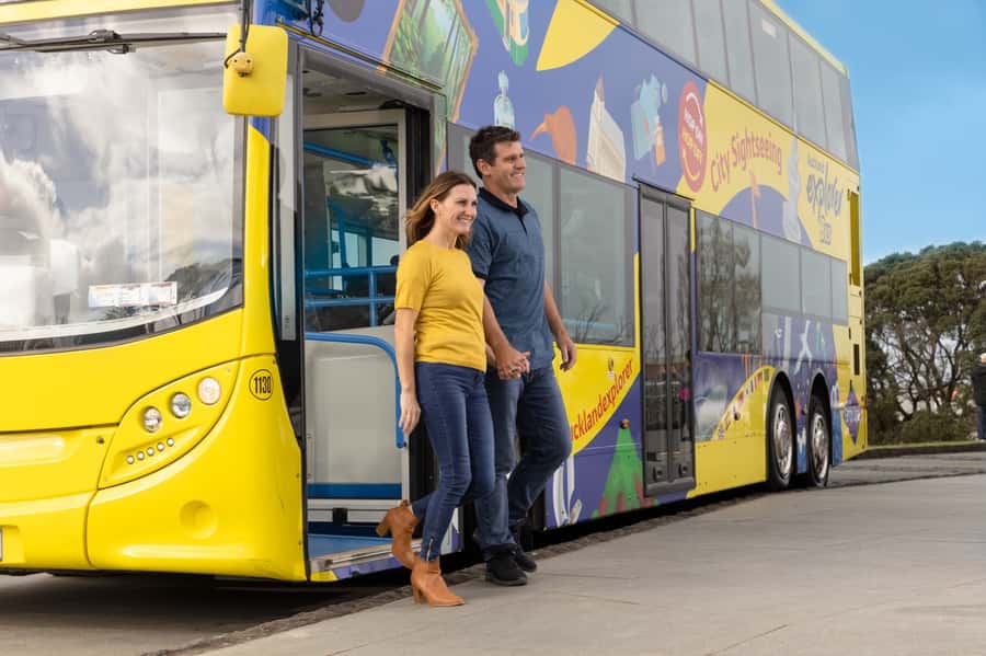 Auckland: Hop-On Hop-Off Explorer Bus Ticket - The Blue route from Mt Eden to MOTAT