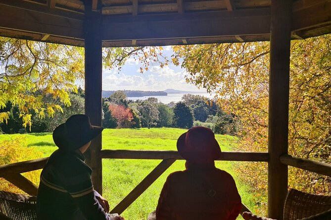 Auckland Nature Tour - The guides shape the day
