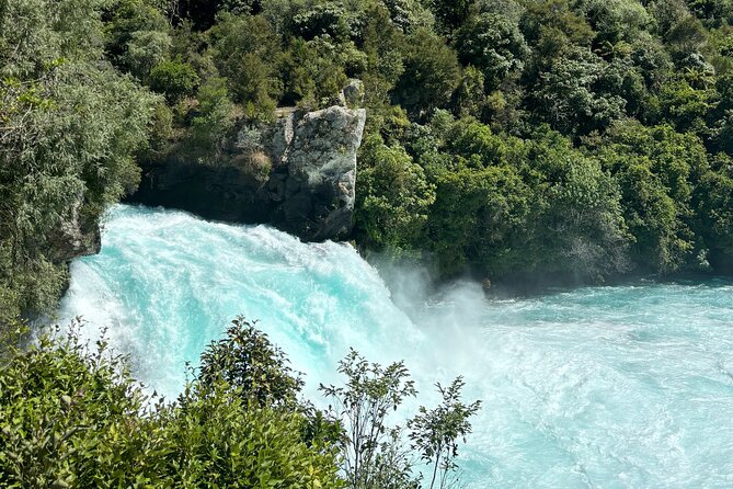 Auckland: Rotorua, Taupo, Waiotapu & Huka Falls Private Trip - The guide can make or break a very long day