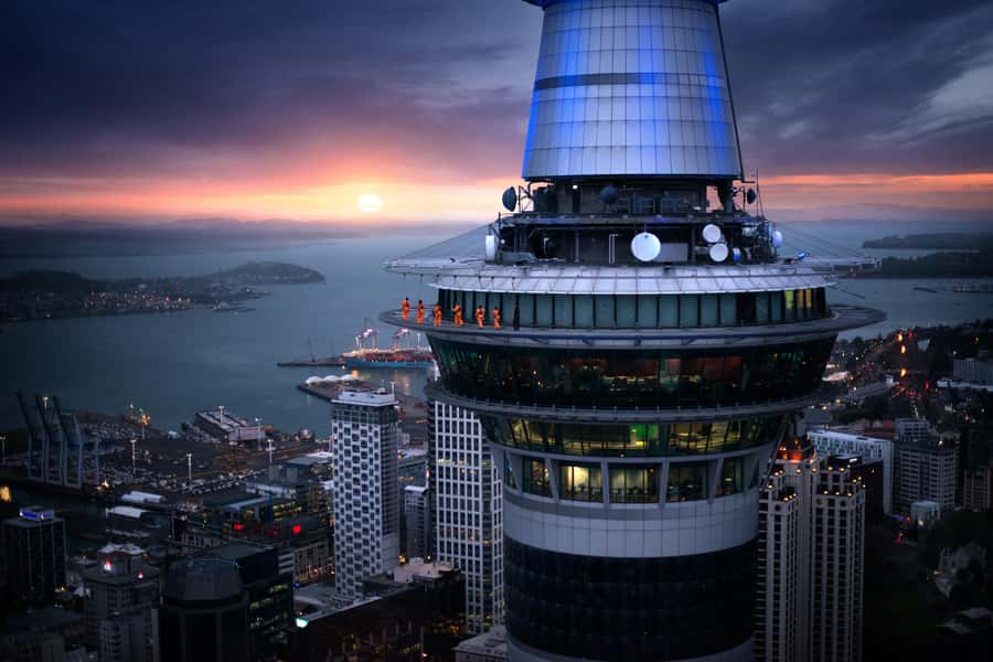 Auckland: Sky Tower SkyWalk - 192m High Edge Walk - Check-in below the tower