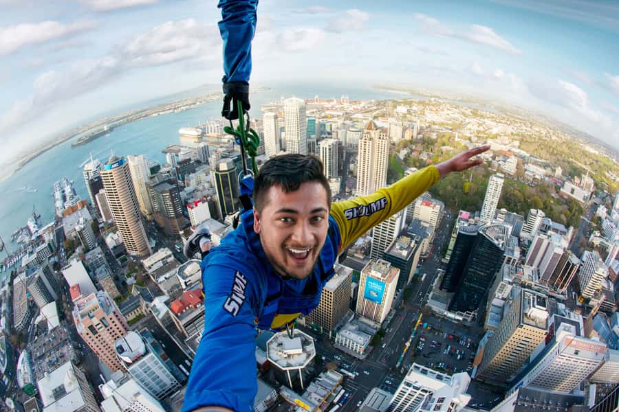 Auckland: SkyJump with Sky Tower Entry Ticket - Preparing for the jump from 192 metres