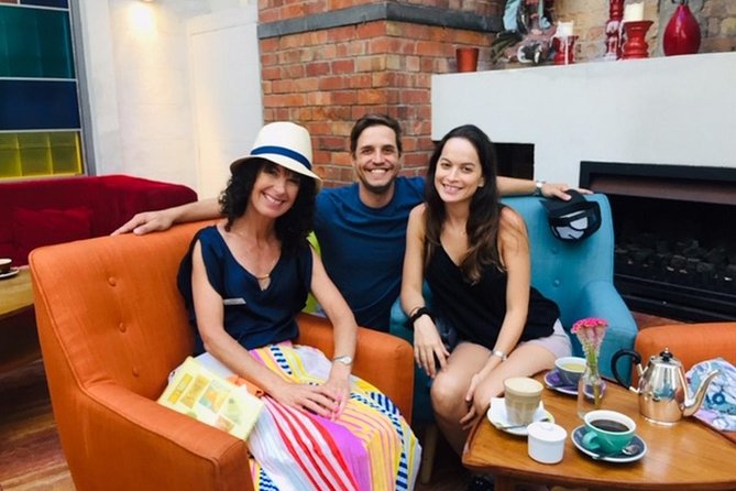 Auckland Small-Group Walking Tour with Treats - Queens Arcade brings the local shopping angle