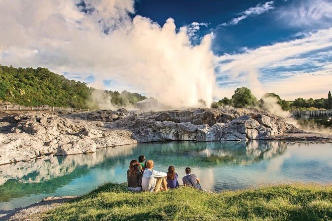 Auckland to Hobbiton Movie Set and Rotorua's Geothermal Valley - Māori culture adds meaning to the stop