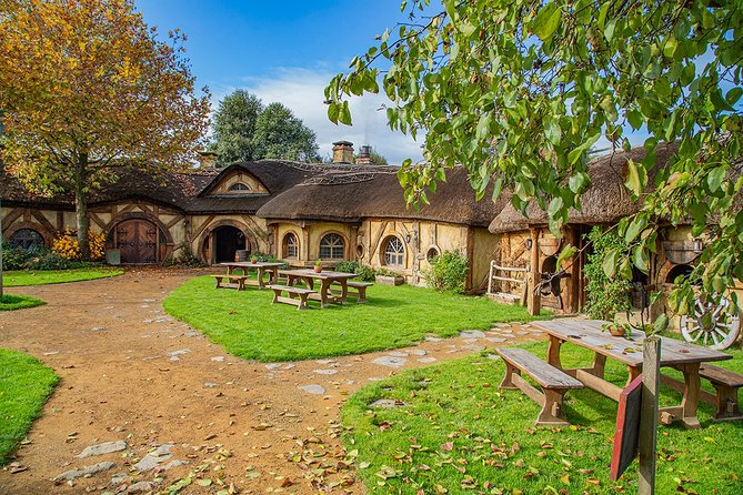 Auckland to Rotorua via Hobbiton Movie Set Tour - One Way - Why this transfer works better than a plain bus ride