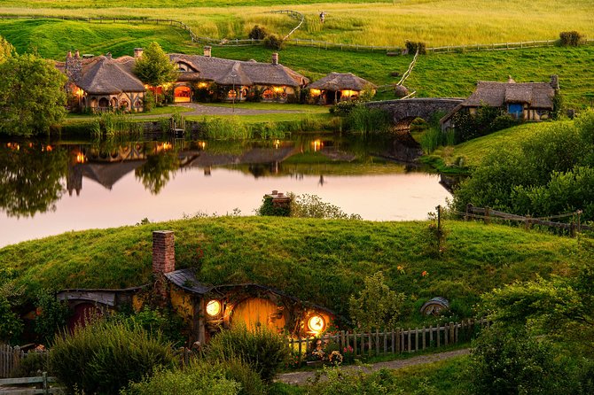 Auckland to Rotorua via Hobbiton Small Group Tour (One Way) - Key points to know