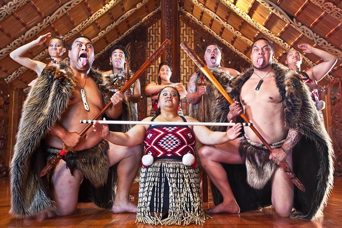 Bay of Islands Heritage Experience from Auckland incl. Waitangi & Russell - Coffee and comfort stops on the road north
