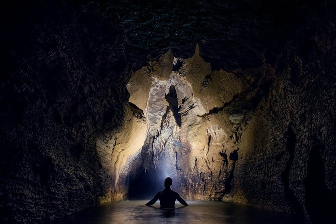 Black Abyss: Ultimate Waitomo Caving - Private Tour from Auckland - The final warm drink and return journey