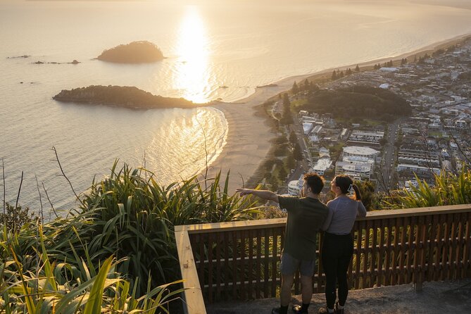 Cathedral Cove & Hot Water Beach with Lunch from Auckland - The guides shape the day