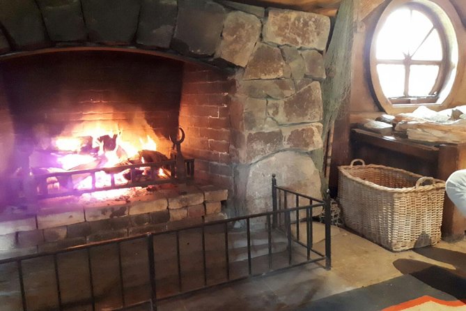 Day Tour Hobbiton + Rotorua from Auckland in Luxury Minibus - The early Auckland pickup and Waikato drive