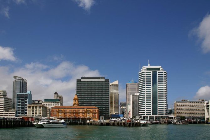 Departure Transfer: Auckland Central City Centre to Auckland Airport - Timing matters more than the one-hour estimate