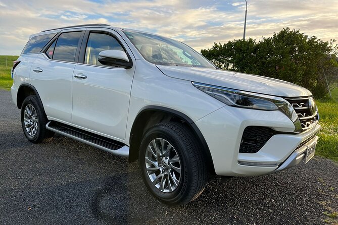 Direct & Quick Auckland Airport Transfer to/from Hotel in SUV - Flight tracking, waiting time, and the important caveat