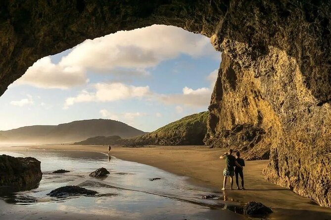 Explore West Auckland with Winery - Three West Auckland worlds in six hours
