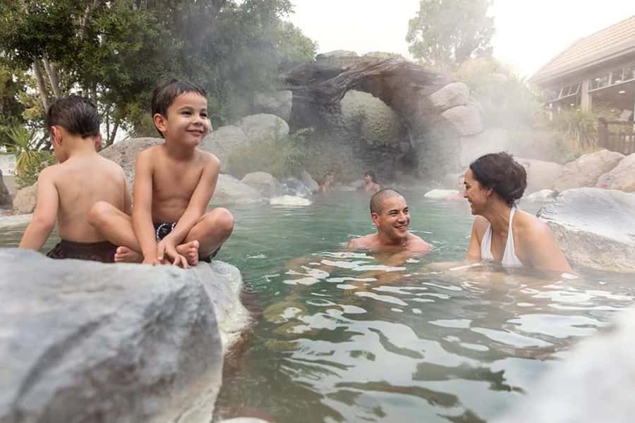 From Auckland: Rotorua Te Puia, Haka & Polynesian Spa Tour - The schedule’s main strength and weakness