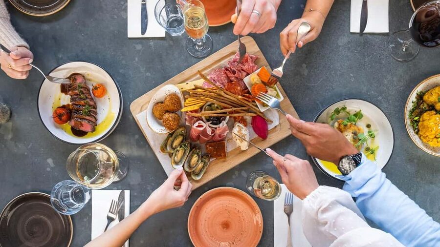 From Auckland: Taste Of Waiheke Island Day Tour - Cable Bay and Mudbrick: the classic Waiheke stops