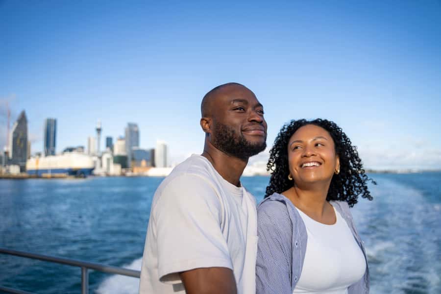 From Auckland: Taste Of Waiheke Island Day Tour - A coach tour built around local commentary