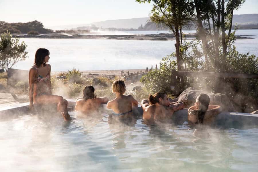 From Auckland: Wai-O-Tapu & Polynesian Spa Rotorua Day Tour - Practical details that affect your decision